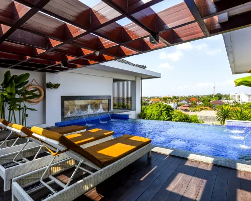Harris Hotel Seminyak Hotels near Double Six