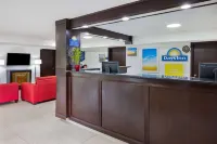 Days Inn by Wyndham Pensacola I-10