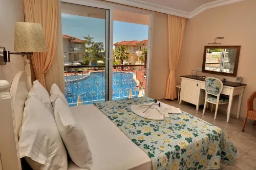 The Blue Lagoon Deluxe Hotel - Bãi đậu xe