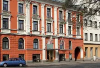 Hotel Astor Hotels in 