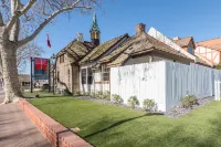 Royal Copenhagen Inn Hotels in Los Olivos