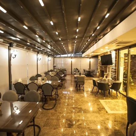 Lion Park Suites & Residence Hotel