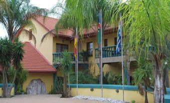 Makalani Hotel - Housity