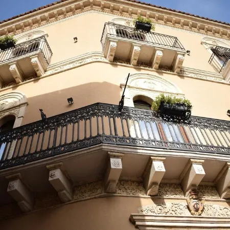 Cento Tari' Guest House