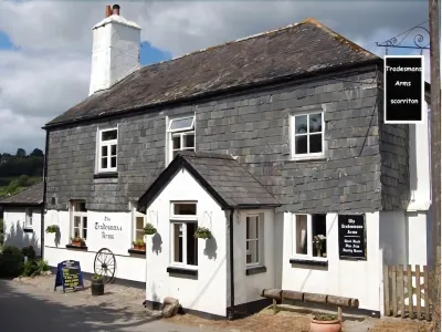 The Tradesmans Arms Hôtels à : Buckfastleigh