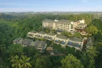 SereS Springs Resort & Spa Singakerta Hotel dekat TOSERBA Pinang Sari