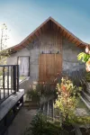 Cocoa Valley Resort Отели рядом с достопримечательностью «Wat Si Mongkol»