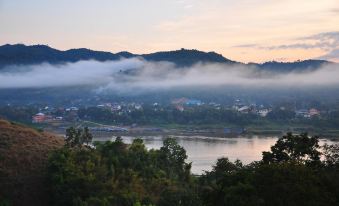 Chiang Khong Hill