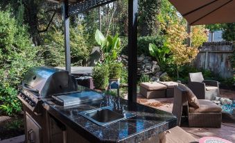 Sweet Retreat - Housity
