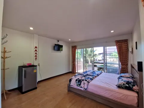 Garden Riverside Amphawa