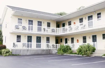 喬治湖傳統汽車旅館