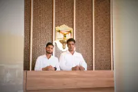 Hotel Park Side Hotels in Waliv