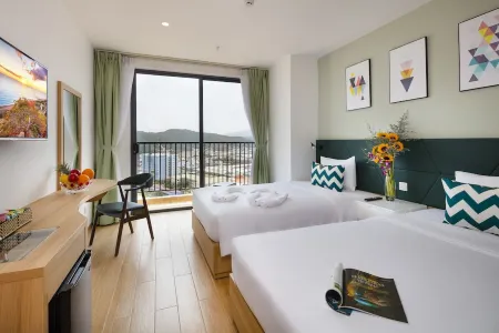 Crown Hotel Nha Trang