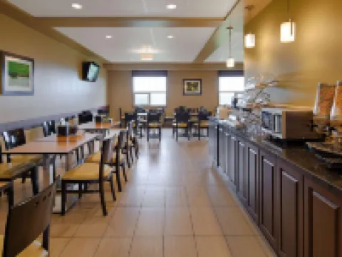 Best Western Plus Moose Jaw Hotels in Moose Jaw