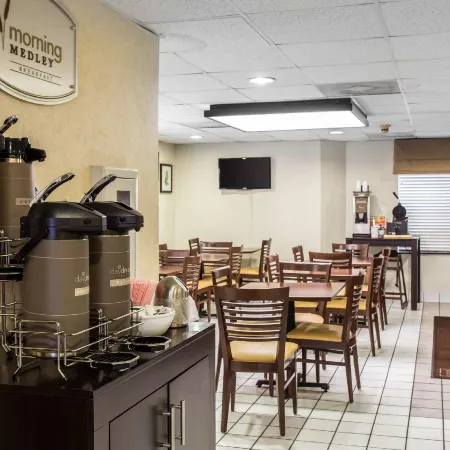 SureStay by Best Western Summerville Flowertown
