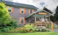 RoosterComb Inn Hotels in Keene
