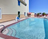 Quality Inn and Suites Terrell - Swimmingpools