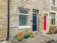 Porri Nook Hotels near Next