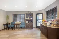 Spark by Hilton Springfield Eugene - breakfast