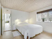 "Amine" - 700m from the Sea فنادق في Hornbaek