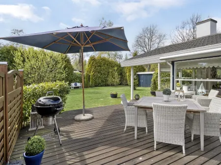 "Frithlef" - 900m from the Sea