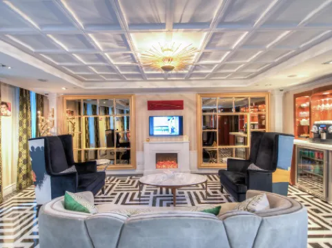 Hotel Madera Hollywood Отели рядом с достопримечательностью «Сёнвань»