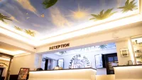 Clarkton Hotel Apartment Отели в г. Анхелес