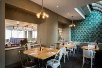 Radisson Hotel York - breakfast