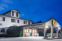 Super 8 by Wyndham Monroe WI Hotels in Monroe