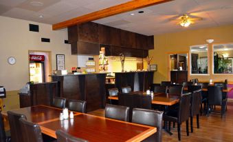 Canadas Best Value Inn and Suites Castlegar