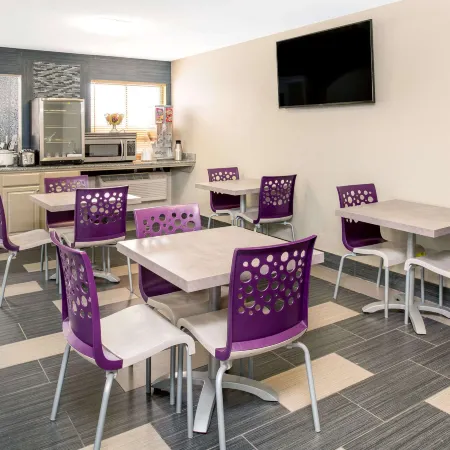 Days Inn by Wyndham Carthage