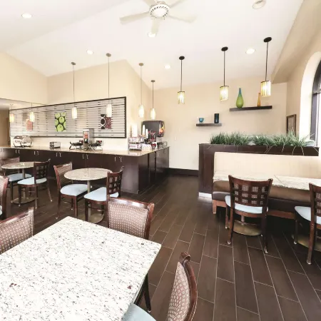 La Quinta Inn by Wyndham Sandusky Near Cedar Point