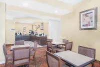 Microtel Inn & Suites by Wyndham Aransas Pass/Corpus Christi - 2-Star