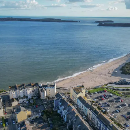 Caldey Island View - 2 Bedroom Apartment - Tenby