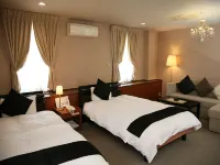 Royal Garden Hotel - 3 Sao