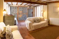 Sidro·co Rural Home. Experience the Rural Spain! Wine, Activities and More.