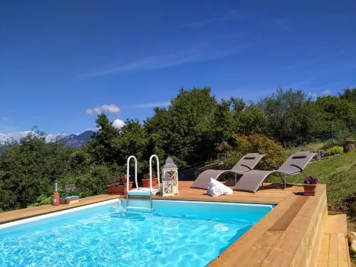 Sunny Villa Apartment - 4-Star