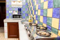 Odza, Modern Apartment, 3 Bedrooms, Private Parking Hotels in 
