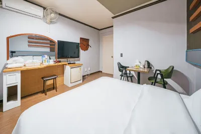 Gyeryong Luna Hotels in Gyeryong-si