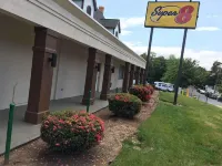Super 8 by Wyndham Alexandria/Washington D.C. Area Hoteles en Annandale