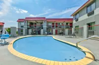 Super 8 by Wyndham New Braunfels I-35