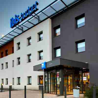 ibis budget Montceau-les-Mines Hotel Exterior