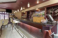 Best Western Grande Prairie Hotel  Suites - bar