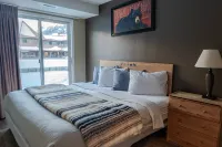 Cozy Home with Mountain View | Walk to All in Canmore Canada - อพาร์ทเม้นท์