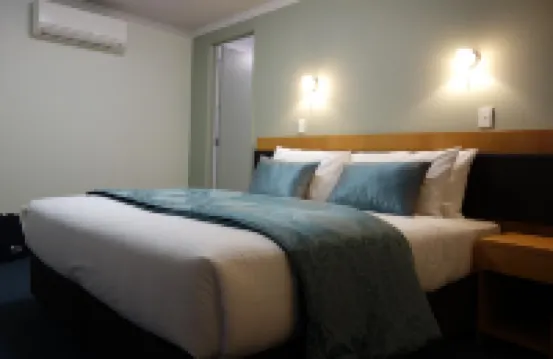 Parakai Springs Lodge