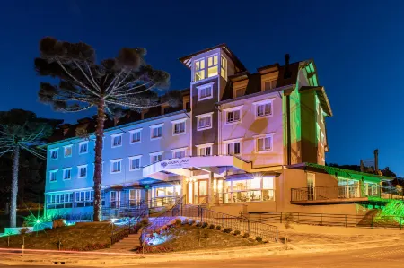 Colina Lagos Hotel Отели рядом с достопримечательностью «Rua Coberta»