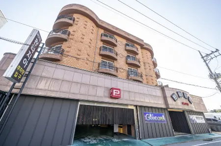 Iksan Fantasia Отели в г. Иксан