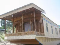Houseboat Sweet Star Hotels in Lal Chowk