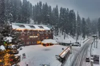 Hotel Hilltop - 4-Star