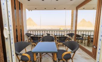 White Pyramids Inn